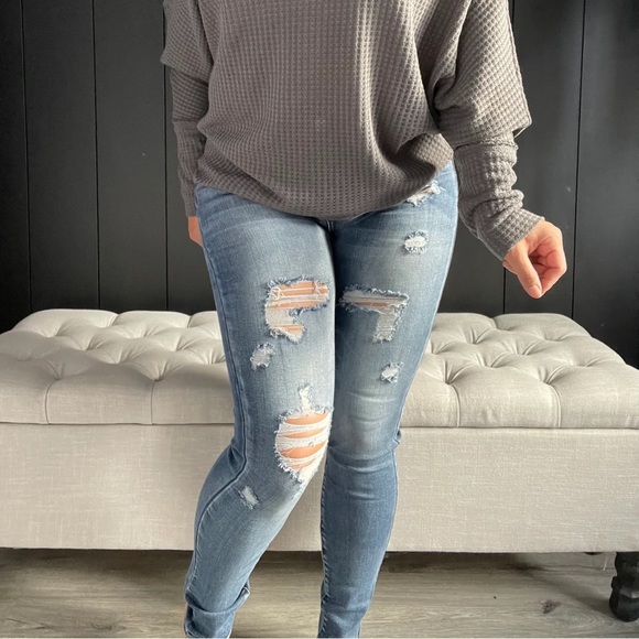 NWT High Rise Skinny Jean - Picture 2 of 4